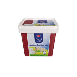 جبن فيتا من الأغنام في المحلول الملحي جبن فيتا من الأغنام في المحلول الملحي